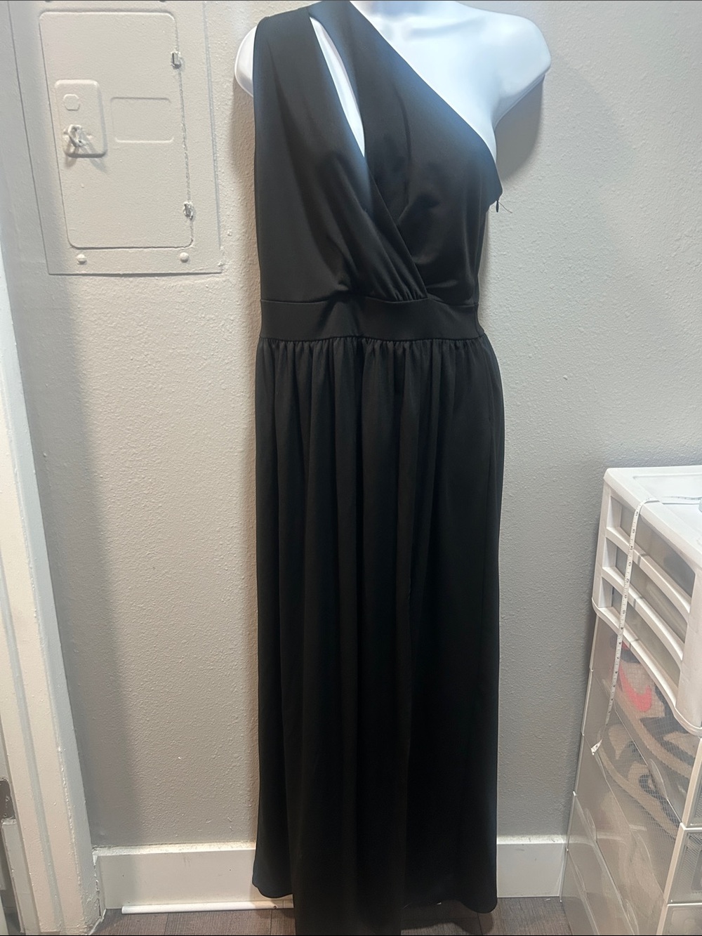 One-Shoulder Black Maxi Dress